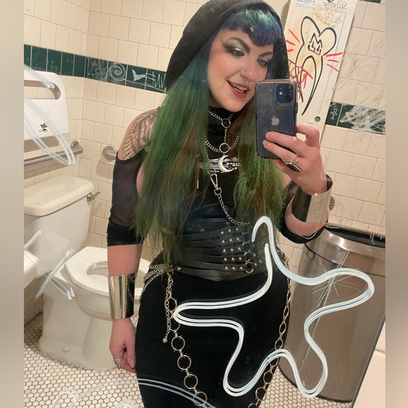 Meet your Posher, Jen - Picture 8 of 16